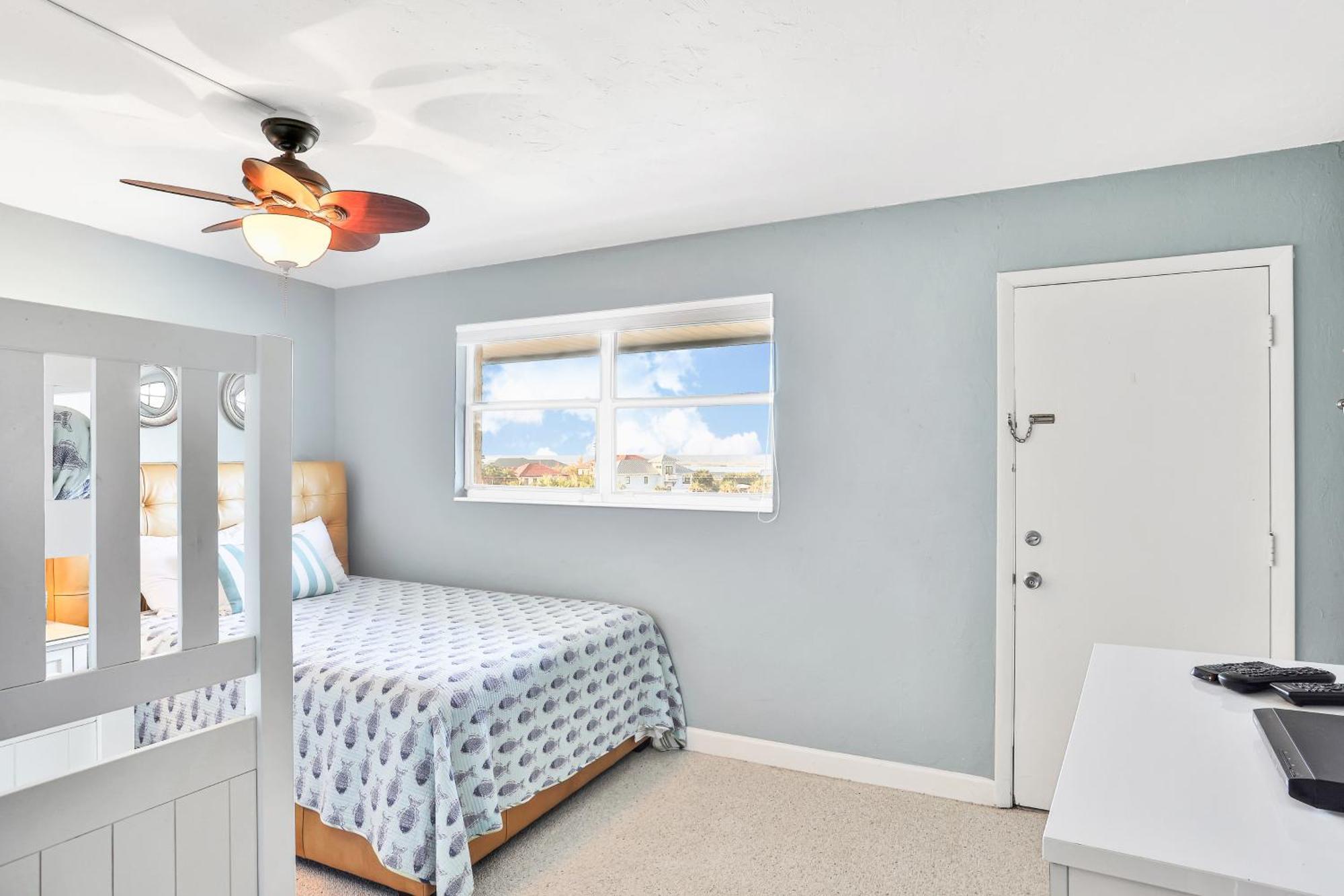 Crescent Sandpiper St. Augustine Room photo